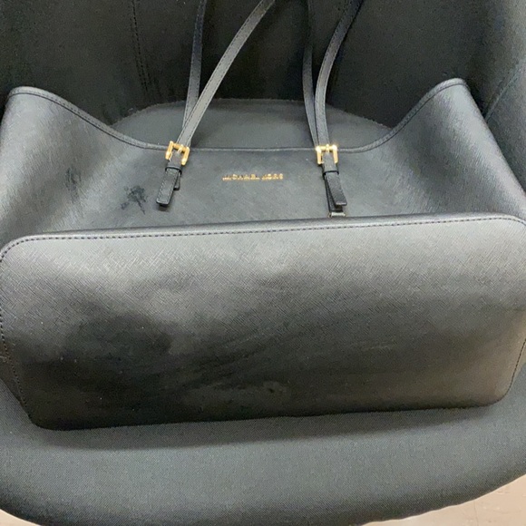 Michael Kors Jet Set black saffiano tote bag - Picture 8 of 11